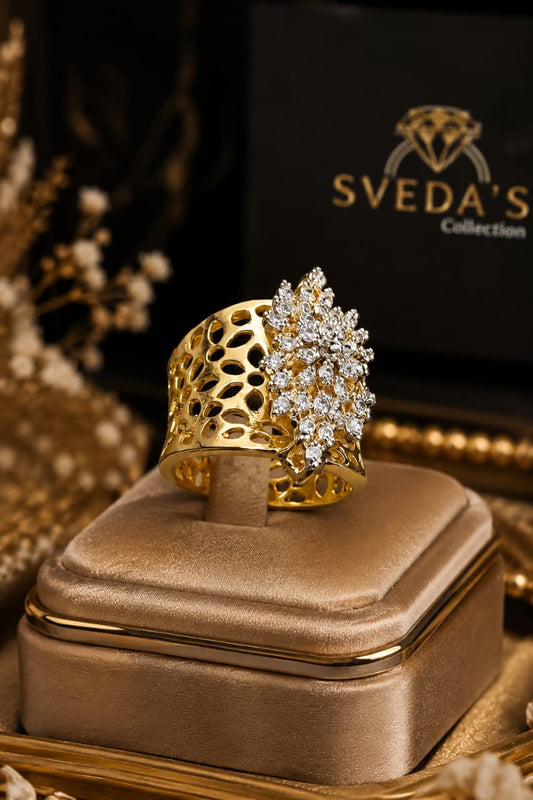 Beautiful Halo Crystal Ring for Women Luxury Statement Jewelry
